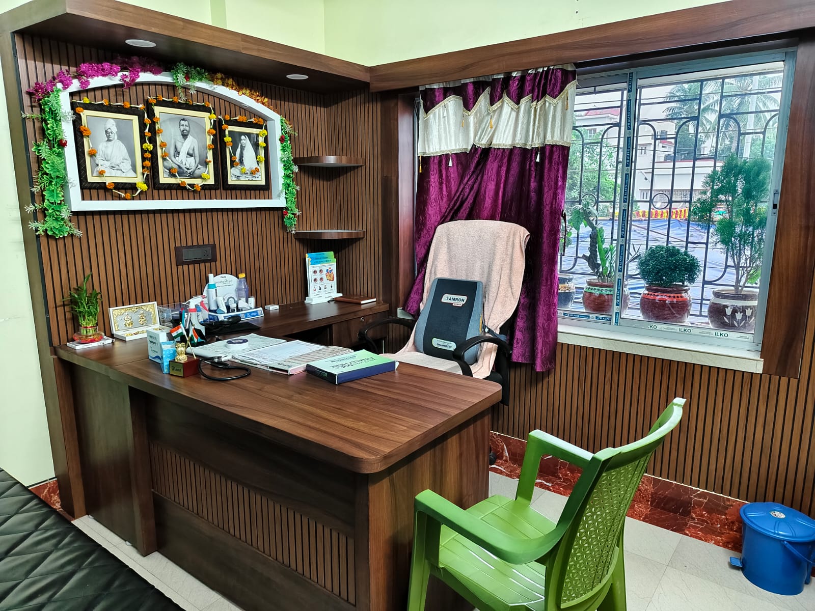 Spacious & Well Maintained Chambers